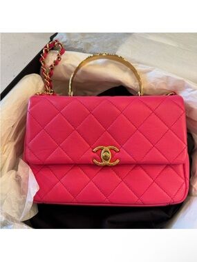 Chanel Jeweled Spellout Bangle Crush Top
Handle Bag, Lambskin; EUC